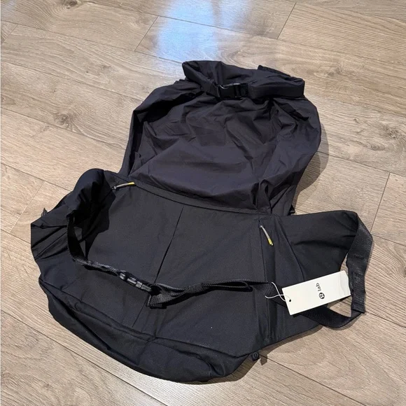 LAB Expandable Backpack - Picture 4 of 4